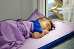 Nên cho trẻ mầm non ngủ sớm để phòng béo phì ở tuổi niên thiếu