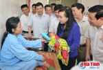 Bộ trưởng Bộ Y tế kiểm tra công tác chăm sóc sức khỏe tại Hà Tĩnh