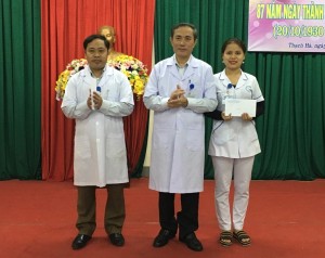 Chào cờ đầu tháng 11