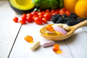Làm sao để tăng cường sức đề kháng bằng vitamin an toàn trong mùa dịch?