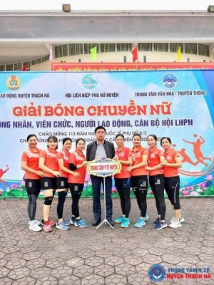 Trung tâm Y tế huyện Thạch Hà tham gia giải bóng chuyền nữ nhân kỷ niệm 113 năm ngày Quốc tế Phụ nữ
