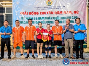 Trung tâm Y tế huyện Thạch Hà tổ chức thành công giải bóng chuyền đệm nam, nữ kỷ niệm 78 năm ngày Quốc khánh 2/9 và Chào mừng Đại hội công đoàn tỉnh Hà Tĩnh nhiệm kỳ 2023-2028