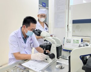 BÁC SĨ BỆNH VIỆN DA LIỄU TRUNG ƯƠNG KHÁM, TƯ VẤN VÀ CHẨN ĐOÁN BỆNH DA LIỄU TẠI TRUNG TÂM Y TẾ THẠCH HÀ