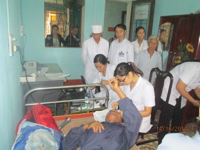 Bệnh viện đa khoa Thạch hà phẫu thuật đục thủy tinh thể cho bệnh nhân nghèo