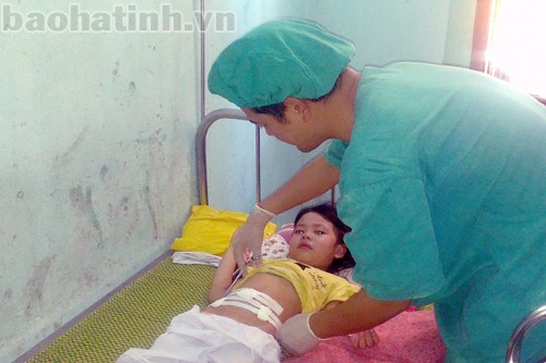 Bệnh nhân Nhi được chăm sóc sau phẫu thuật tại Bệnh viện đa khoa Thạch Hà