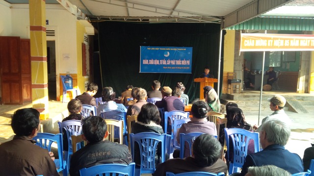 Đoàn thanh niên BV Thạch Hà khám, tư vấn và phát thuốc miễn phí tại xã Thạch Xuân