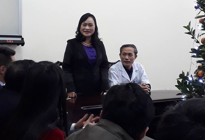 Đoàn công tác Hội đồng nhân dân tỉnh chúc tết cán bộ và bệnh nhân Bệnh viện đa khoa huyện Thạch Hà