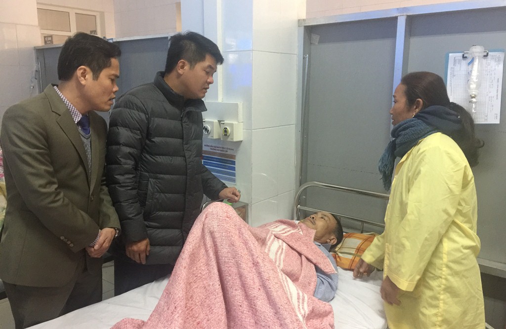 Lãnh đạo huyện Thạch Hà thăm hỏi và tặng quà tết cho bệnh nhân có hoàn cảnh khó khăn, mắc bệnh nặng