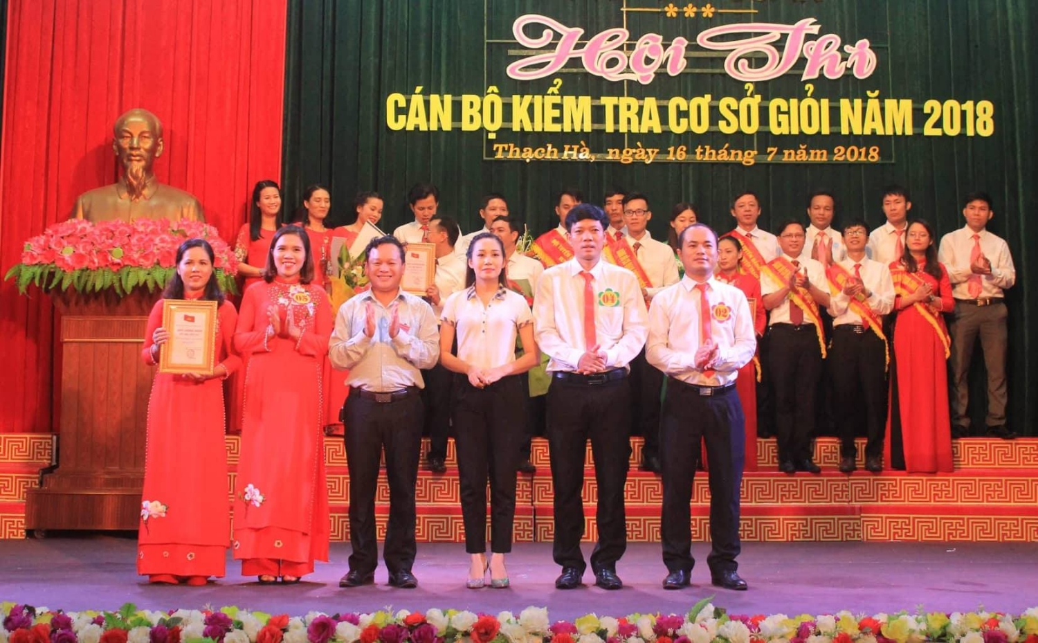 Đội thi Bệnh viện đa khoa huyện Thạch Hà giành gải nhì Hội thi