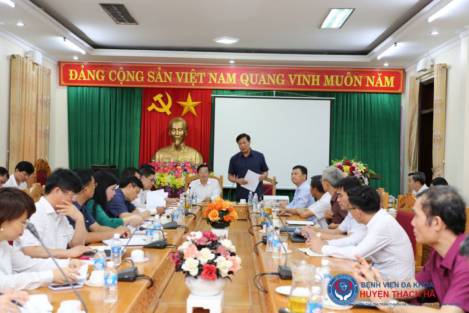Thứ trưởng Bộ Y tế Đỗ Xuân Tuyên làm việc với UBND tỉnh Hà Tĩnh