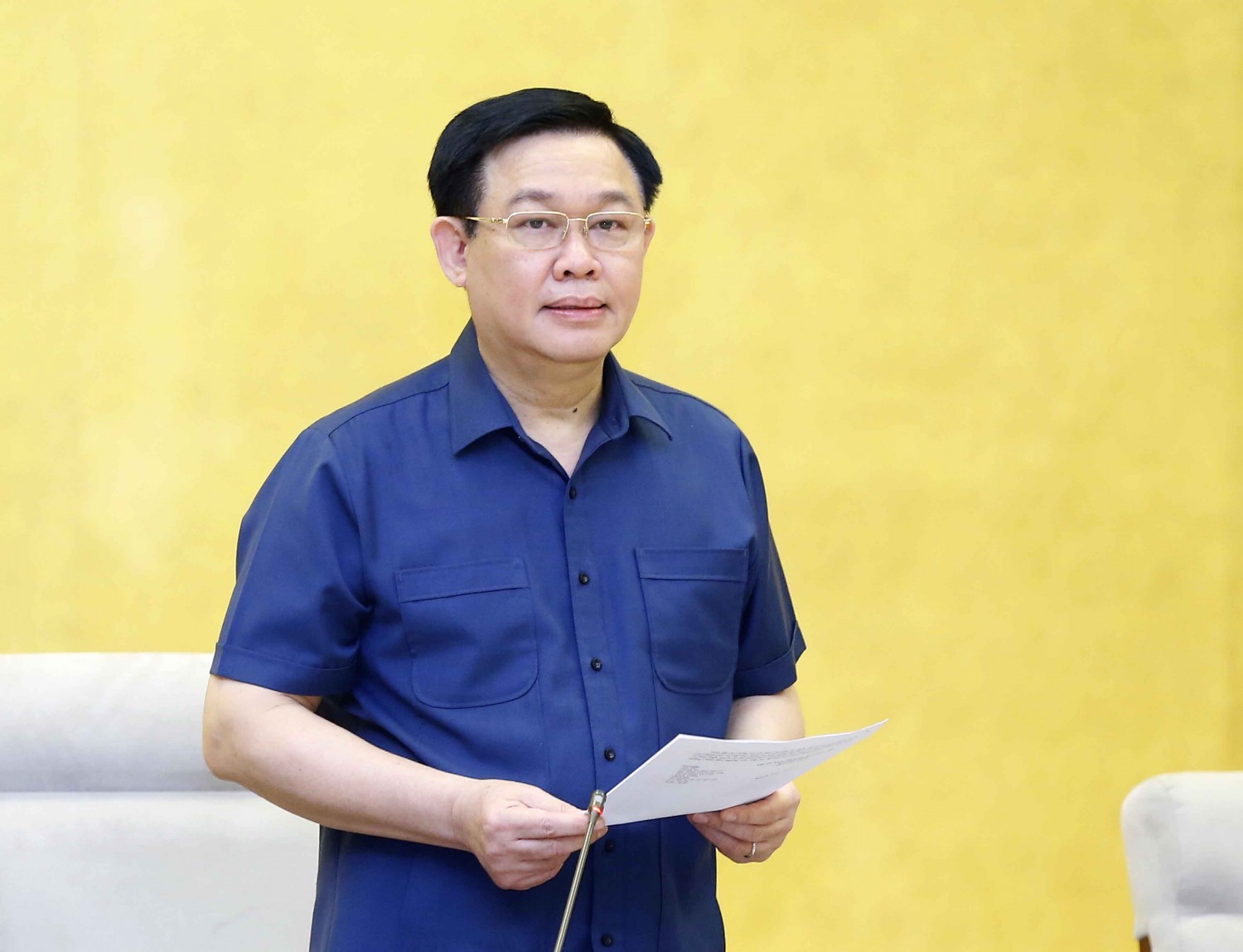 Chủ tịch Quốc hội Vương Đình Huệ chủ trì cuộc họp. Ảnh:VGP/Nguyễn Hoàng