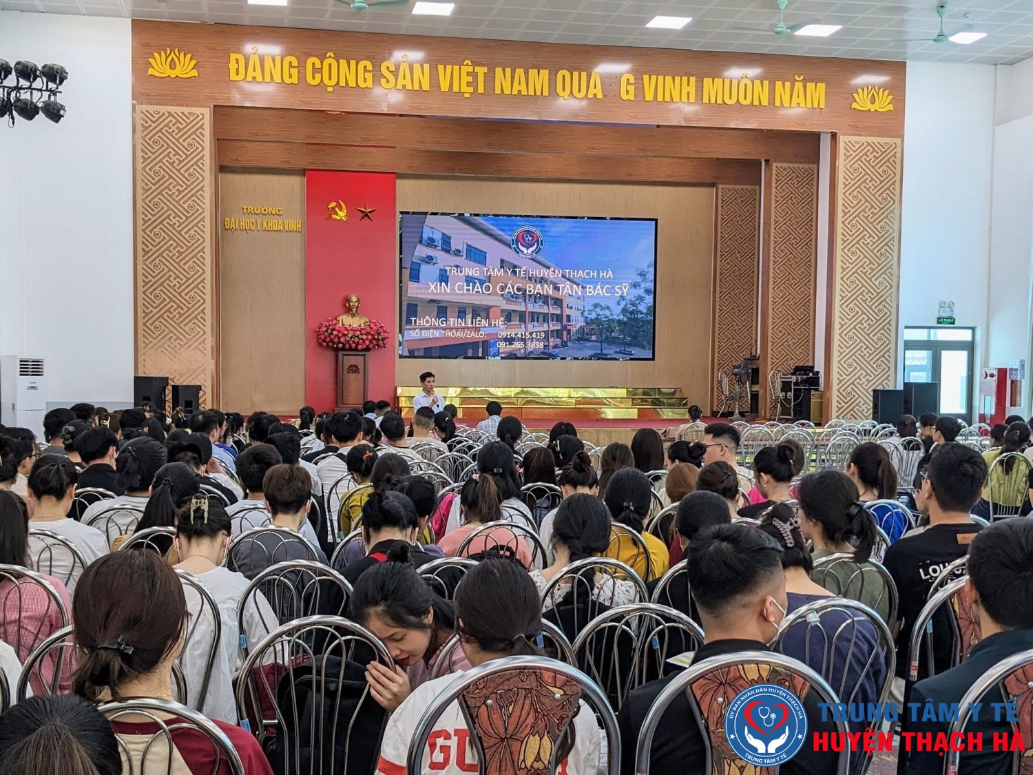 Trung tâm Y tế huyện Thạch Hà tham gia "Ngày hội việc làm năm 2023" tại Trường Đại học Y Vinh