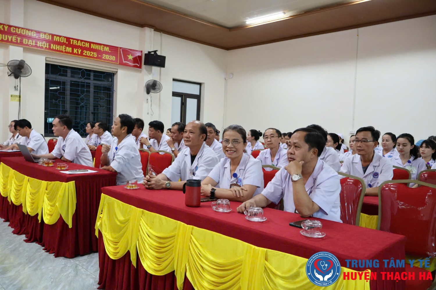 TRUNG TÂM Y TẾ THẠCH HÀ TỔ CHỨC HỘI NGHỊ SƠ KẾT HOẠT ĐỘNG 6 THÁNG ĐẦU NĂM VÀ TRIỂN KHAI NHIỆM VỤ 6 THÁNG CUỐI NĂM 2026